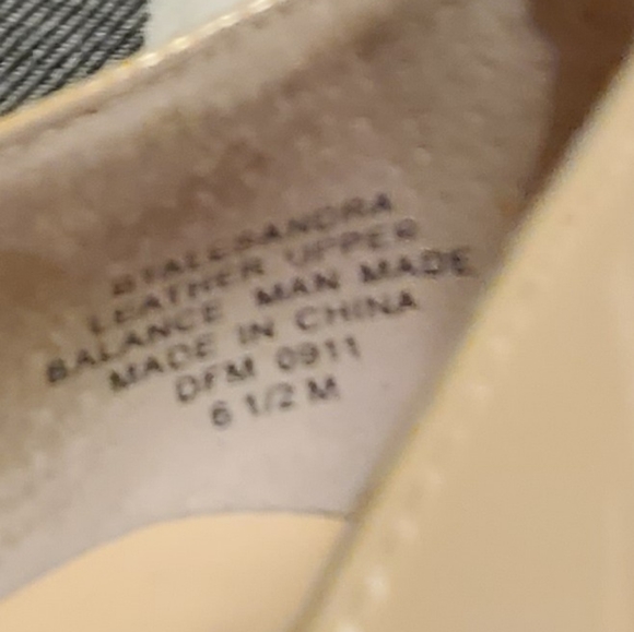 Like New Platform Pumps - Picture 7 of 8